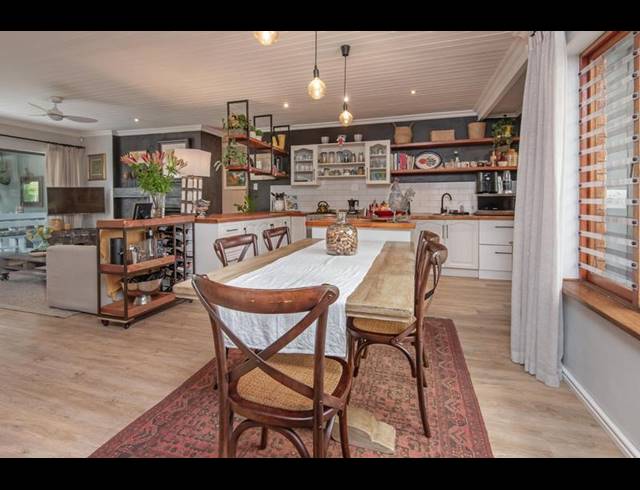 3 BEDROOM HOUSE FOR SALE IN VOELKLIP